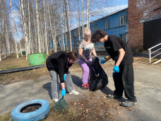 В п. Солнечный состоялся субботник 1