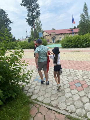 День начали с утренней зарядки и флешмоба. 3